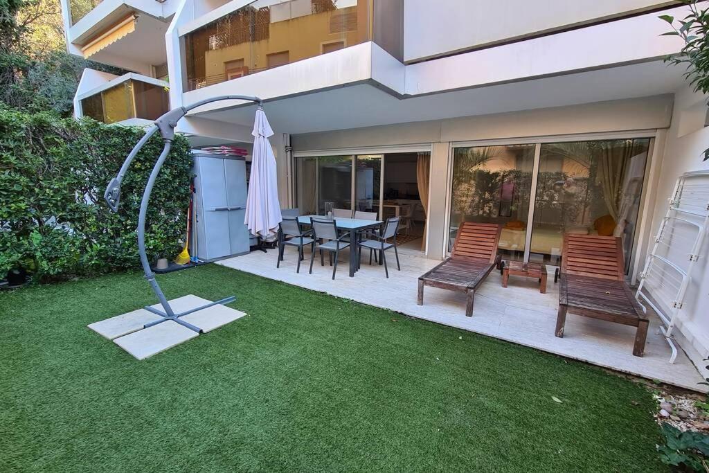 Le Lodge, T2 Classe 3 Etoiles Avec Jardin, Parking, Piscine & Mer A 2 Pas Menton Exterior foto